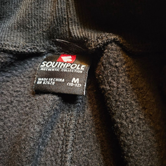 Boys Medium Sweater, Pants, and Shorts Bundle - Picture 4 of 6